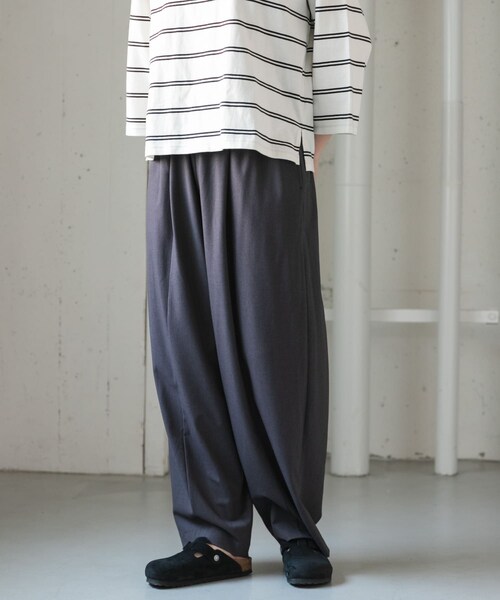 URBAN RESEARCH DOORS（アーバンリサーチドアーズ）の「FORK&SPOON　TRシームコクーンパンツ（その他パンツ・レディース・CHARCOAL/NAVY・1/2）」の18枚目の写真