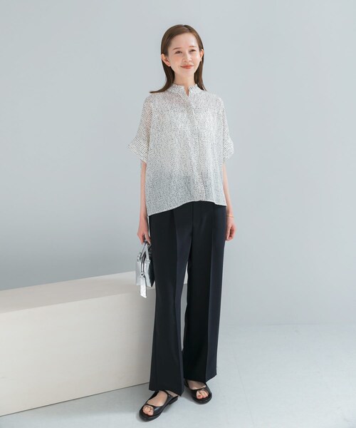 URBAN RESEARCH ROSSO（アーバンリサーチロッソ）の「『WEB/一部店舗限定』ウォッシャブルドットフリルネックブラウス（シャツ/ブラウス・レディース・OFF DOT/KHAKI DOT/BLACK DOT・Free）」の7枚目の写真