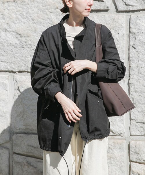 ITEMS URBANRESEARCH(アイテムズ アーバンリサーチ)の「『撥水/防花粉/イージーケア』ミリタリーモッズコート(モッズコート・レディース・BLK/KHK・Free)」の4枚目の写真