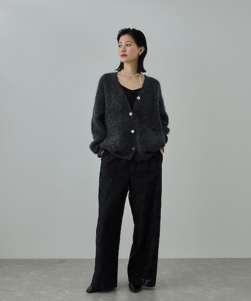 ROPE'（ロペ）の「スーパーキッドモヘヤVネックカーディガン/イージーケア（カーディガン/ボレロ・レディース・ピンク系/チャコール・F）」の10枚目の写真