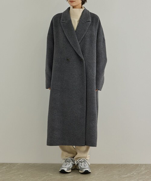 ADAM ET ROPE'(アダムエロペ)の「MTR アルパカシャギーロングコート / 軽量(チェスターコート・レディース・チャコール/キャメル・F)」の12枚目の写真