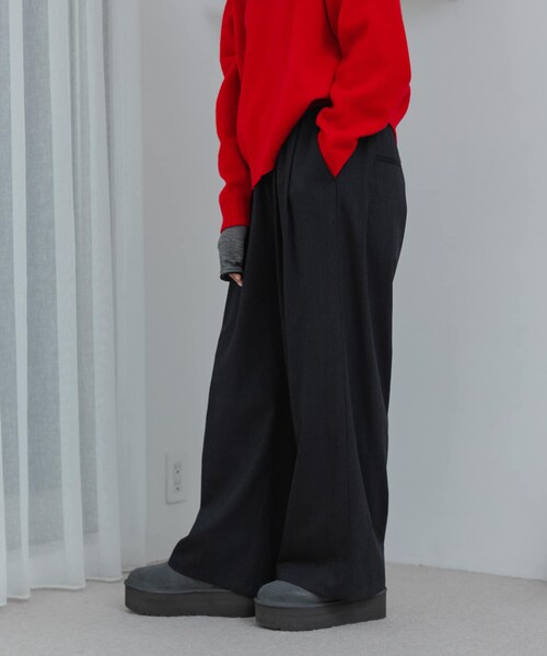 URBAN RESEARCH（アーバンリサーチ）の「『3サイズ展開』『イージーケア』 ウール混タックギャザーストレートパンツ（その他パンツ・レディース・BEIGE/CHARCOAL/BLACK/CCL STRIPE/NVY STRIPE・36/38/40）」の9枚目の写真