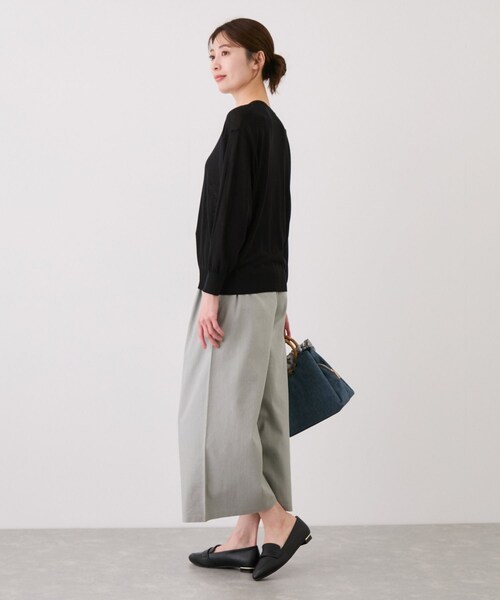 Jayro(ジャイロ)の「ドロップショルダークルーネックカーディガン(ニット/セーター・レディース・ブラック/ホワイト/ホワイト系/ネイビー/ブルー/ブルー系/オレンジ系/イエロー・M)」の14枚目の写真