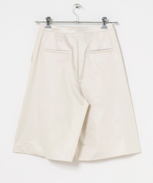 URBAN RESEARCH ROSSO（アーバンリサーチロッソ）の「ハードサテンハーフパンツ（その他パンツ・レディース・IVORY・36）」の6枚目の写真