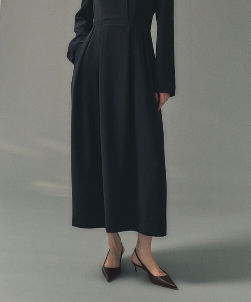 ROPE'(ロペ)の「【一部店舗限定】【REALM(レルム)】LONG-SLEEVE DRESS|ドレス 26SS(ドレス・レディース・ネイビー/ベージュ・36/38)」の16枚目の写真