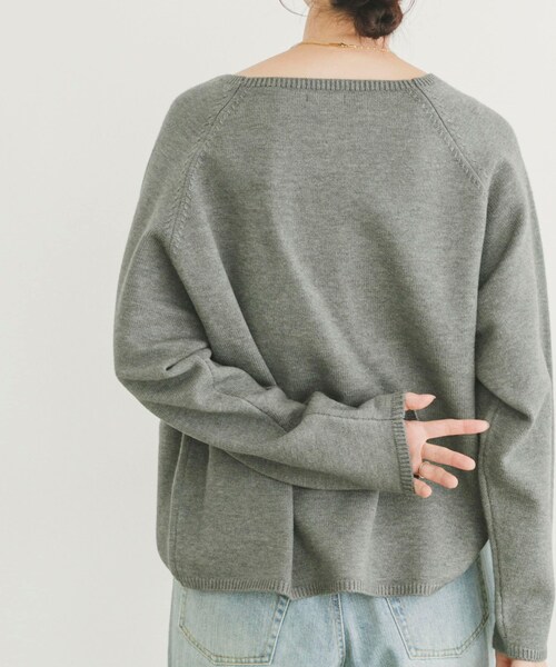 ITEMS URBANRESEARCH（アイテムズ アーバンリサーチ）の「『洗濯可』クルーネックラグランニット（ニット/セーター・レディース・GRY/L.PNK/NVY/BEG/RED・Free）」の9枚目の写真