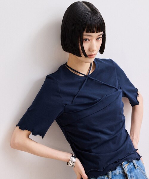 ADAM ET ROPE'(アダムエロペ)の「【WEB限定】ベアトップレイヤードカットソー(Tシャツ/カットソー・レディース・ホワイト/ダークブラウン/ネイビー・F)」の13枚目の写真