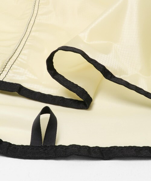 EKAL（エカル）の「and wander　SIL PONCHO（レインコート/ポンチョ・メンズ・BLACK/Off White・One）」の9枚目の写真