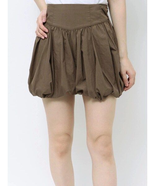 CALNAMUR（カルナムール）の「SKIRT LIKE BALOON MINI CULOTTES/スカートライクバルーンミニキュロット（スカート・レディース・ホワイト/ブラック/ブルー/カーキ・F）」の10枚目の写真