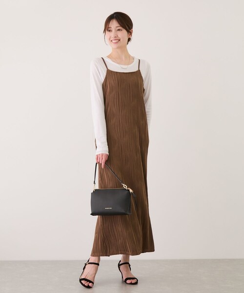 Jayro(ジャイロ)の「なみピンタックキャミワンピース(ワンピース・レディース・ブラック/ダークブラウン/ベージュ・M)」の15枚目の写真