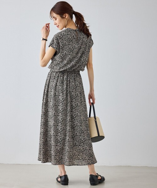 ROPE' PICNIC(ロペピクニック)の「【WEB限定サイズ】小花柄&線画アソートワンピース(ワンピース・レディース・ブラック/キナリ・L/M/MT)」の11枚目の写真