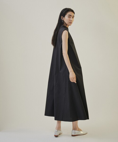 ADAM ET ROPE'(アダムエロペ)の「【公式サイト限定】【MARTINIANO(マルティニアーノ)】GLOVEシルバー(パンプス・レディース・シルバー・36/37/38/39)」の16枚目の写真