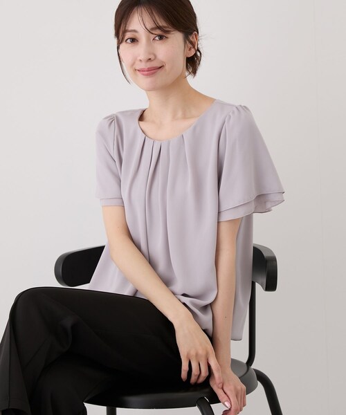 Jayro(ジャイロ)の「胸元タックブラウス(シャツ/ブラウス・レディース・ホワイト系/ネイビー/サックス/ピンク・M)」の4枚目の写真