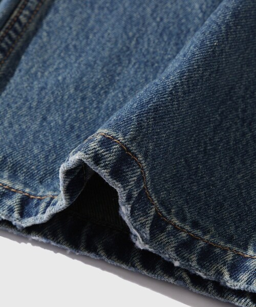 ADAM ET ROPE'(アダムエロペ)の「【CODA/コーダ】FADED DIRTY INDIGO WASHED BREAK CUT FLARED JEANS(デニムパンツ・メンズ・ブルー系・0/1/2)」の13枚目の写真