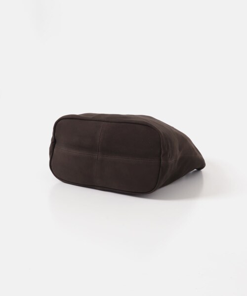 かぐれ（カグレ）の「Morphee　3WAY MEDIUM TOTE OILSUEDE（トートバッグ・レディース・DARK CHOCO・M）」の6枚目の写真