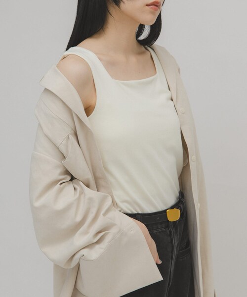 KBF（ケイビーエフ）の「ピーチスキン2WAYタンクトップ（タンクトップ・レディース・OFF/CHARCOAL/BLACK・One）」の7枚目の写真