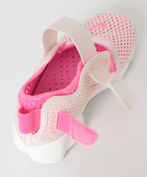 URBAN RESEARCH DOORS(アーバンリサーチドアーズ)の「NIKE ナイキリフト 2 GS/PS(KIDS)(シューズ小物/雑貨・キッズ・CHALK/PINK・18/19/20/21)」の10枚目の写真