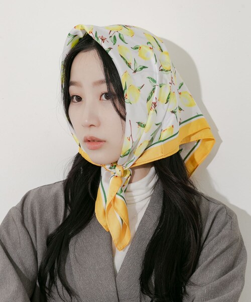 SMELLY（スメリー）の「アソートパターンスカーフ（バンダナ/スカーフ・レディース・YEL/BRN/GRN/ORG/BLK/BLU/LMN/DOT/SAX/GRY/RED/MNT/BLK/IVO/WHT/ORG/BLU/WHT/DOT/BEG・-）」の7枚目の写真