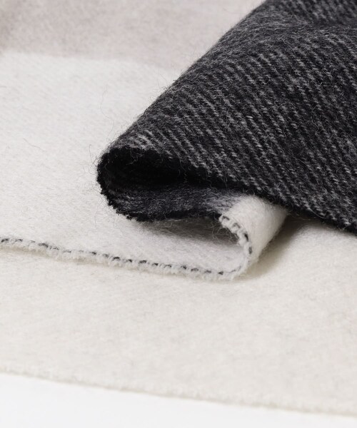 URBAN RESEARCH（アーバンリサーチ）の「TWEED MILL　Lambs wool stole（マフラー・レディース・B THOMPSON/BK NATURAL/S CHECK・-）」の7枚目の写真