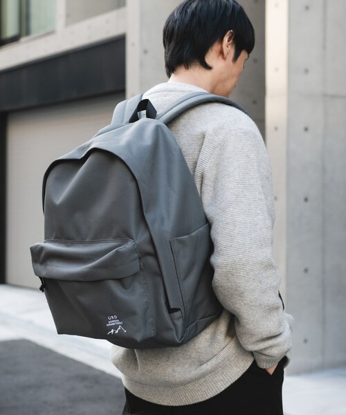 URBAN RESEARCH DOORS(アーバンリサーチドアーズ)の「URD DAY PACK(バックパック/リュック・メンズ・BLACK/SAGE GRAY・-0)」の21枚目の写真