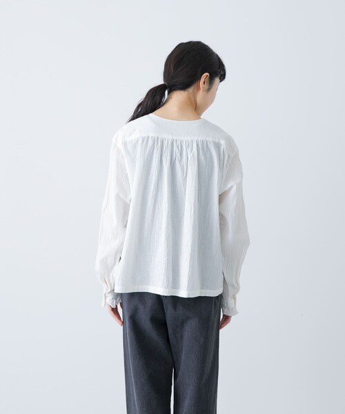 かぐれ（カグレ）の「コットンリネンフリルブラウス（シャツ/ブラウス・レディース・CHECK/NAVY/OFF・Free）」の5枚目の写真