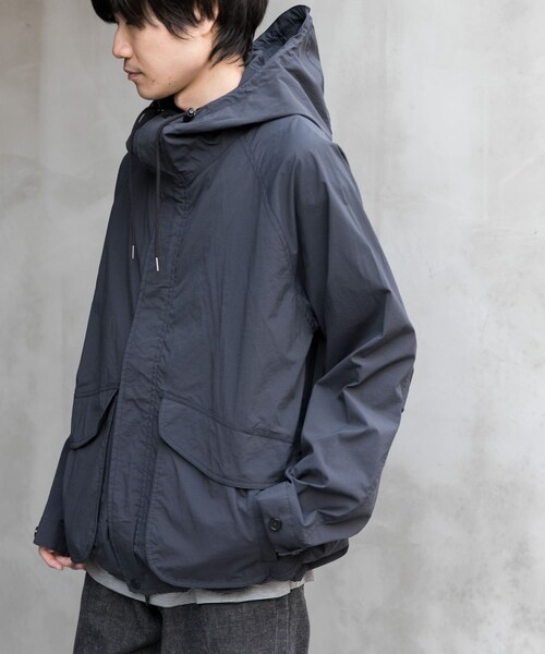 URBAN RESEARCH DOORS（アーバンリサーチドアーズ）の「FORK&SPOON　フーディージャケット（マウンテンパーカー・メンズ・INKBLACK/SAGEGREEN・4/5）」の5枚目の写真