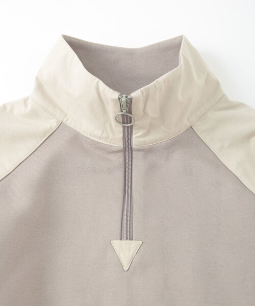 ADAM ET ROPE'（アダムエロペ）の「【X-PARIS/エックスパリ】BI-MATERIAL MILITARY SWEATSHIRT（スウェット・メンズ・ブラック/ライトグレー・M/S）」の10枚目の写真