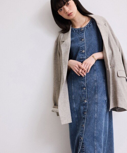 ADAM ET ROPE'（アダムエロペ）の「【WEB限定】ライトデニムスリーブレスワンピース（ワンピース・レディース・ブルー/サックス・36/38）」の13枚目の写真