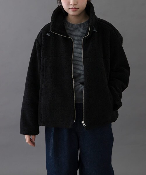 URBAN RESEARCH DOORS（アーバンリサーチドアーズ）の「FORK&SPOON　スタンドカラーボアブルゾン（ブルゾン・レディース・BLACK/BEIGE・1）」の4枚目の写真