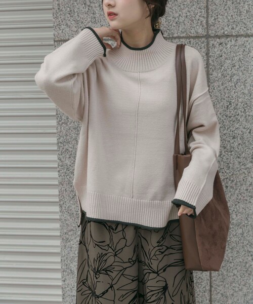 ITEMS URBANRESEARCH（アイテムズ アーバンリサーチ）の「『洗濯可/静電気防止』ハイショクハイネックニット（ニット/セーター・レディース・OFF/GRY/L.GRY/S.BLU/MOC/NVY・Free）」の9枚目の写真