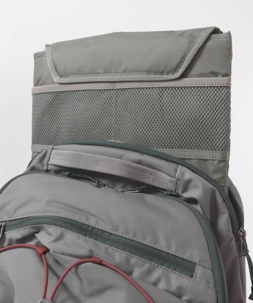 URBAN RESEARCH DOORS（アーバンリサーチドアーズ）の「patagonia　Refugio Day Pack 30L（バックパック/リュック・メンズ・NGRY/SPWI/BLK・one）」の13枚目の写真