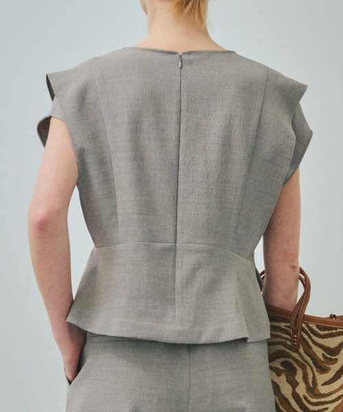 ROPE'（ロペ）の「【一部店舗限定】【REALM（レルム）】V-NECK BLOUSE｜セットアップブラウス　26SS（シャツ/ブラウス・レディース・グレー・38）」の18枚目の写真