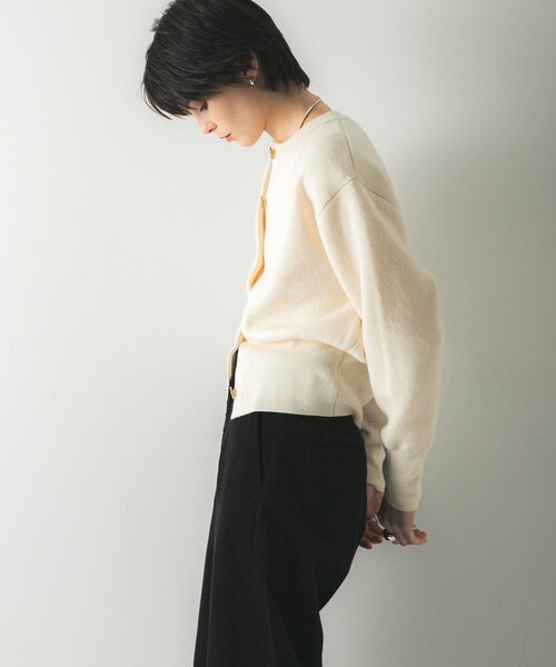 URBAN RESEARCH（アーバンリサーチ）の「ウールカシミヤショルダーパッドカーディガン（カーディガン/ボレロ・レディース・GRAY/BLACK/OFF・FREE）」の6枚目の写真