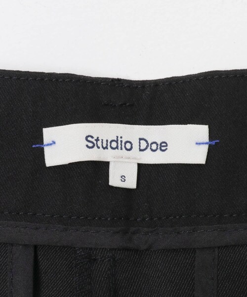 URBAN RESEARCH(アーバンリサーチ)の「STUDIO DOE Three-tuck Wide Pants(その他パンツ・レディース・DARK GREY/BLACK/PINK/WHITE・M/S/XS)」の17枚目の写真