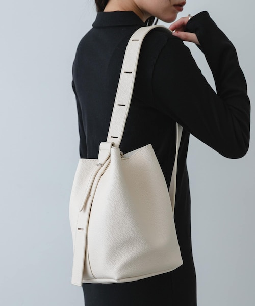 SENSE OF PLACE by URBAN RESEARCH(センスオブプレイスバイアーバンリサーチ)の「マルチショルダースクエアバッグ(ショルダーバッグ・レディース・BLACK/GREIGE/BLUE・One)」の20枚目の写真