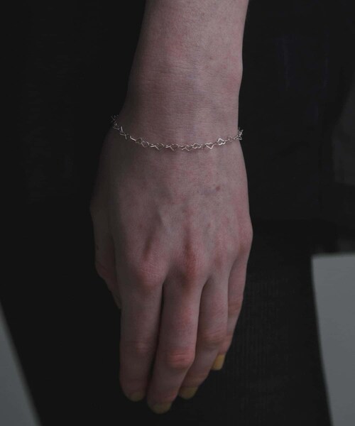 URBAN RESEARCH(アーバンリサーチ)の「decor『デコール』 Heartchain Bracelet(ブレスレット・レディース・SILVER・-)」の5枚目の写真