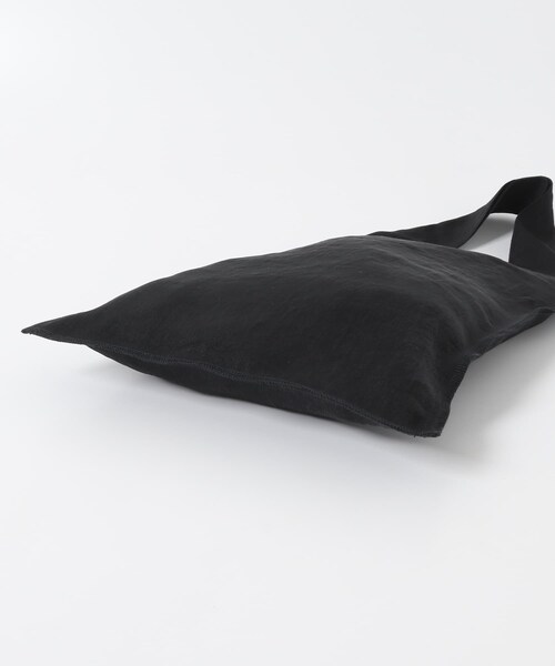 URBAN RESEARCH(アーバンリサーチ)の「ITTI MARY INSIDE OUT TOTE-M(トートバッグ・レディース・BLACK/OLIVE・-)」の6枚目の写真