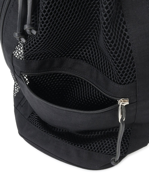 ADAM ET ROPE'（アダムエロペ）の「【AURALEE/オーラリー】MESH SMALL BACKPACK MADE BY AETA（バックパック/リュック・メンズ・ブラック/ベージュ・F）」の8枚目の写真