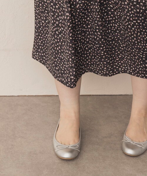RODE SKO（ロデスコ）の「『35～39サイズ展開』『MADE IN JAPAN』NOHEMI　プレーンバレエシューズ（バレエシューズ・レディース・SILVER/BLACK/SNAKE/IVORY・36/37/38/35/39）」の3枚目の写真