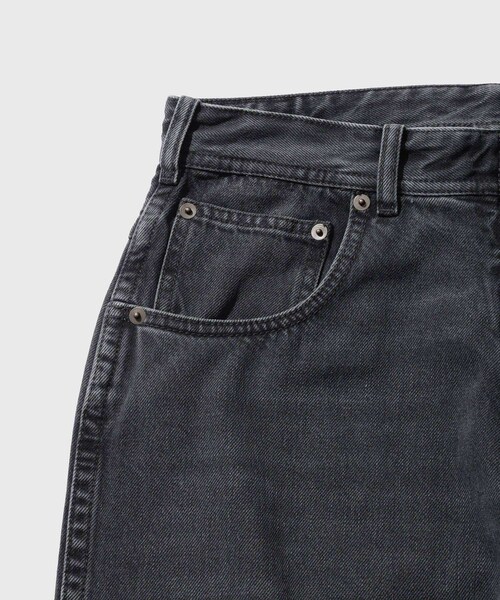 ADAM ET ROPE'(アダムエロペ)の「【Maison Margiela/メゾン マルジェラ】PANTS 5 POCKETS BLACK(デニムパンツ・メンズ・ブラック・29/30/31)」の6枚目の写真