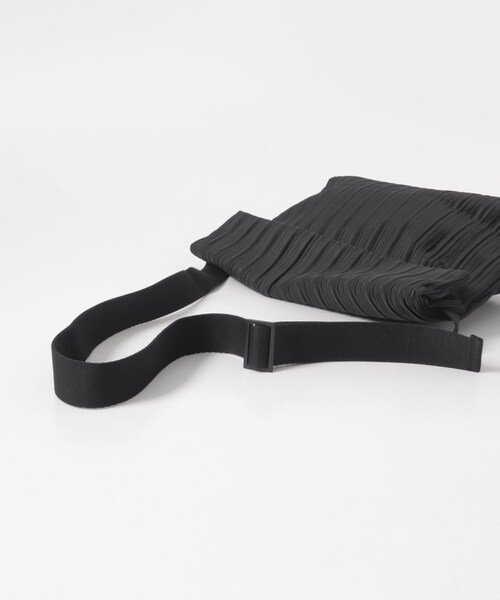 THE GOODLAND MARKET（ザグッドランドマーケット）の「BLUEORB　Foldover Bag（ショルダーバッグ・レディース・DENIM BLUE/BLACK・One）」の7枚目の写真