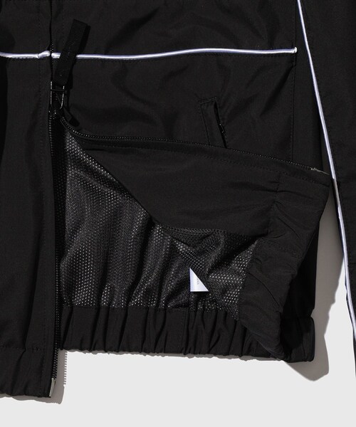 ADAM ET ROPE'(アダムエロペ)の「【BASICKS/ベイシックス】Cigarettes Shoulder Track Jacket(ブルゾン・メンズ・ブラック/グレー・XS)」の12枚目の写真
