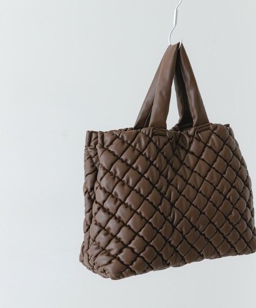 RODE SKO（ロデスコ）の「テープショルダーキルティングバッグ（ショルダーバッグ・レディース・TAUPE/DARK BROWN・one）」の14枚目の写真