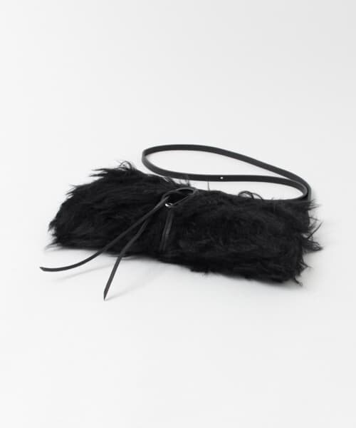 URBAN RESEARCH（アーバンリサーチ）の「MUUN　FURCLUTCHBAG（クラッチバッグ・レディース・BLACK/WHITE・-）」の6枚目の写真