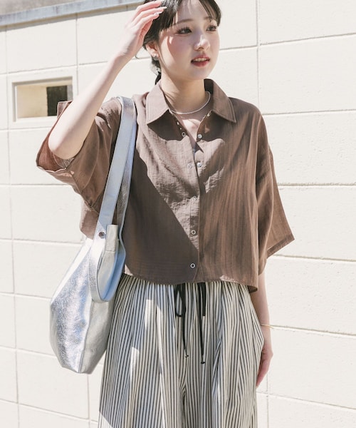 ITEMS URBANRESEARCH(アイテムズ アーバンリサーチ)の「ドットボタンハンソデシアーシャツ(シャツ/ブラウス・レディース・OFF/BLK/BRN/BLU・Free)」の21枚目の写真