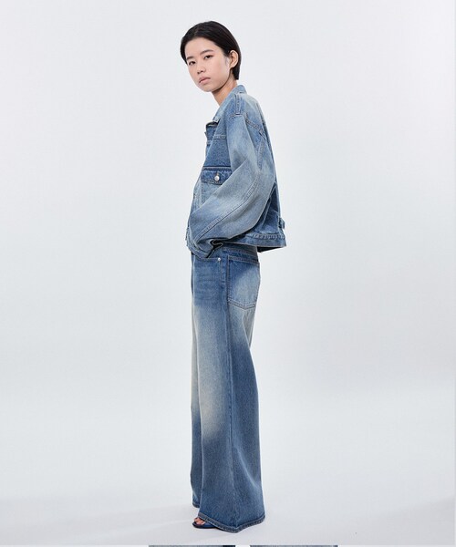 ADAM ET ROPE'(アダムエロペ)の「WASHED DENIM CROPPED JACKET(デニムジャケット・レディース・ブルー系・38/40/42)」の11枚目の写真