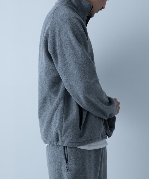 URBAN RESEARCH（アーバンリサーチ）の「ES.1　Fleece Jacket（ブルゾン・メンズ・gray/black・M/L/XL）」の10枚目の写真