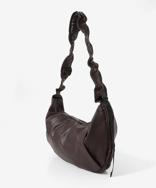 SENSE OF PLACE by URBAN RESEARCH(センスオブプレイスバイアーバンリサーチ)の「コクーンショルダーバッグ(ショルダーバッグ・メンズ・BLACK/BROWN/KHAKI・one)」の17枚目の写真