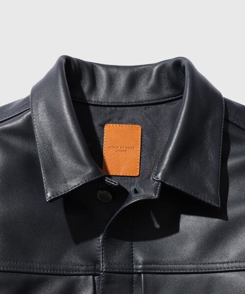 ADAM ET ROPE'(アダムエロペ)の「レザートラックジャケット / ADAM ET ROPE' JEANS(ブルゾン・メンズ・ブラック/ネイビー・L/M)」の9枚目の写真