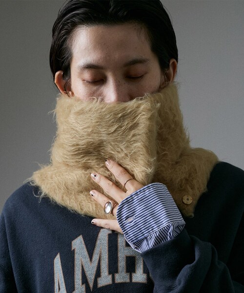 ADAM ET ROPE'（アダムエロペ）の「【公式サイト限定】【THROW（スロー）】Tekla_shaggy snood（ストール/ショール・レディース・ベージュ系/ブルー系・F）」の3枚目の写真